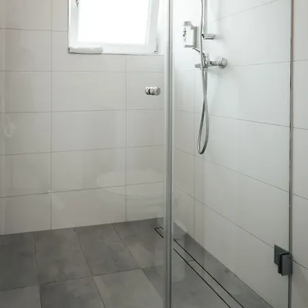 Freihof Am Roland Wedel