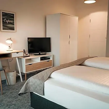 Отель Freihof Am Roland 3*