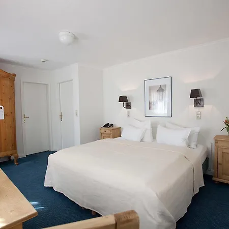 Freihof Am Roland Wedel