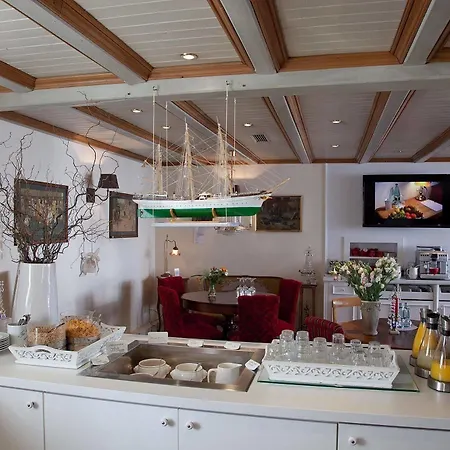 Hotel Freihof Am Roland 3*