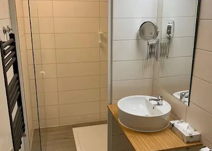 Hotel Freihof Am Roland 3*